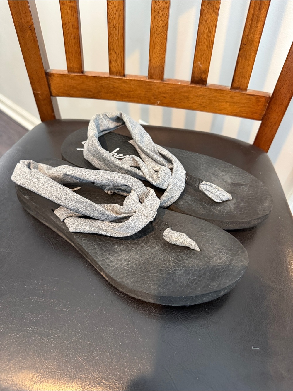 🎉 4 for $10- Skechers Yoga Foam Meditation Sandals